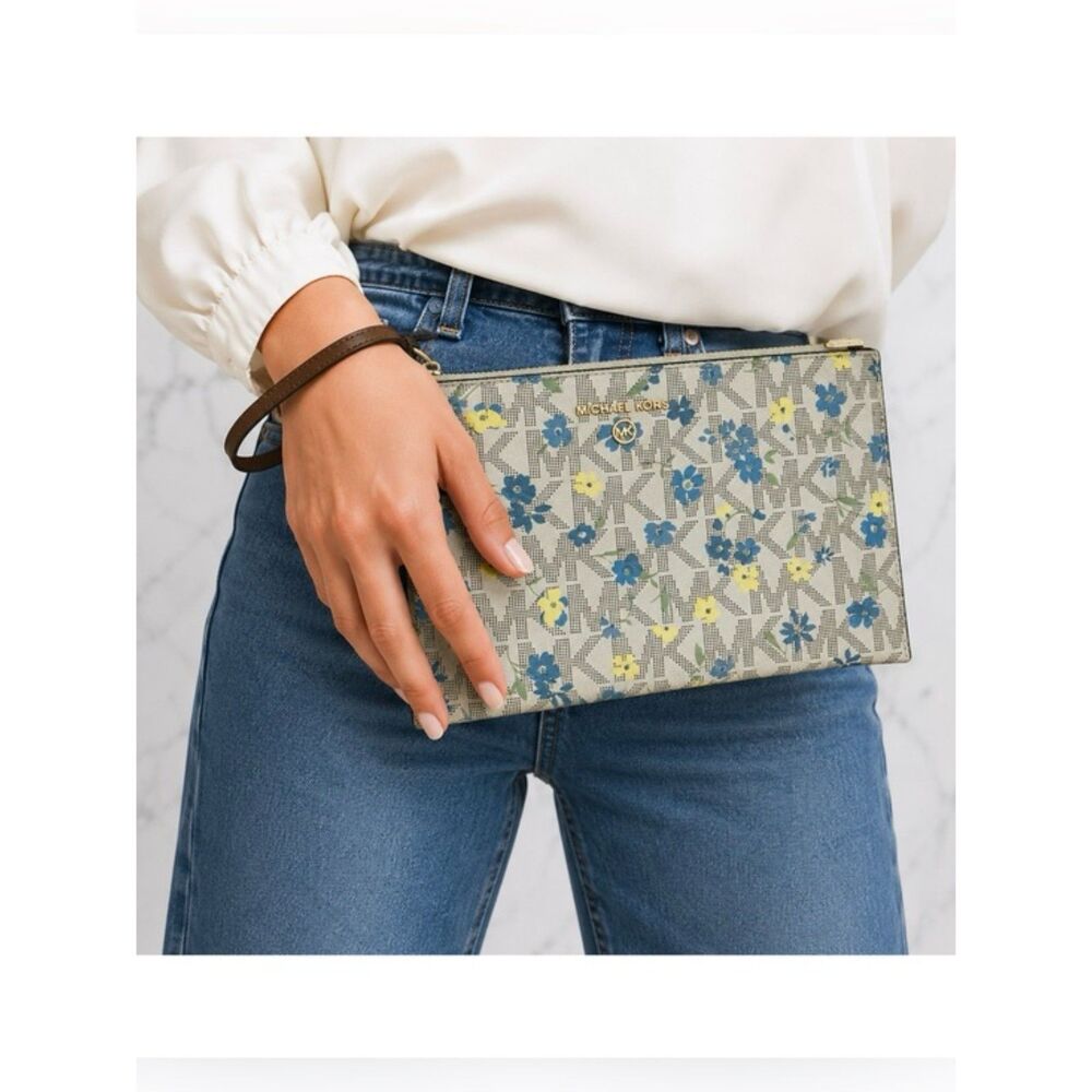 Michael Kors Jet Set Floral Wristlet NWT Vanilla MK Logo Pouch